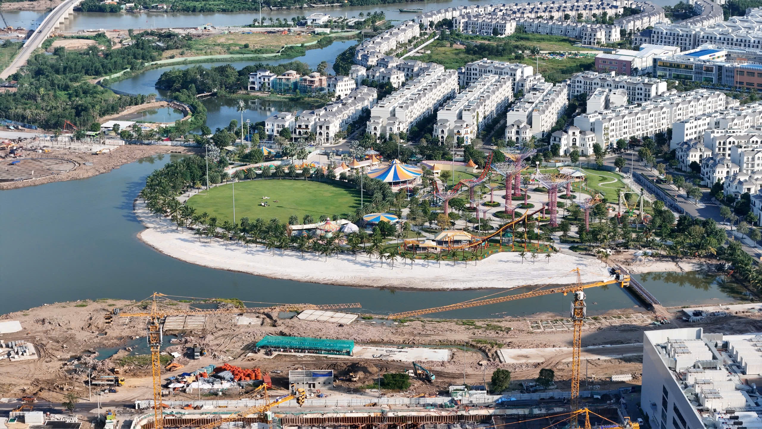 tiến độ thi công dự án The Opus One